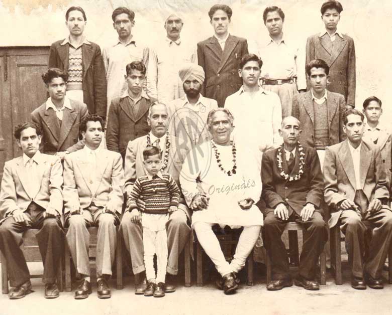 Pt. Rikhi Ram ji with His Staff